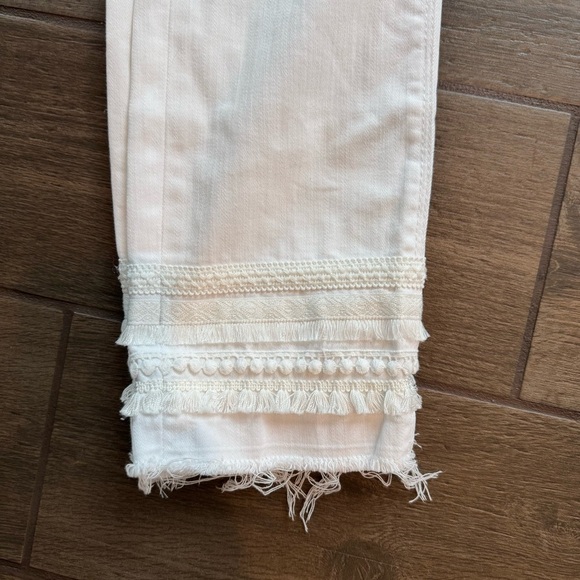 J. Jill White Ankle Cropped Jeans with Elastic Waistband and Textured Fabric - Picture 2 of 3